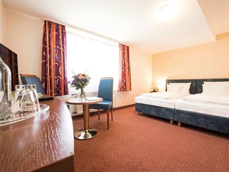 C8946EF52CE91D1C48A004BE23937D72