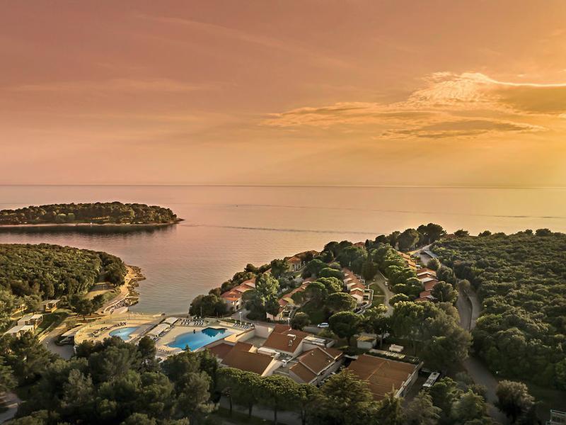 822216E7CC407B17D55ECBACA6402E3A