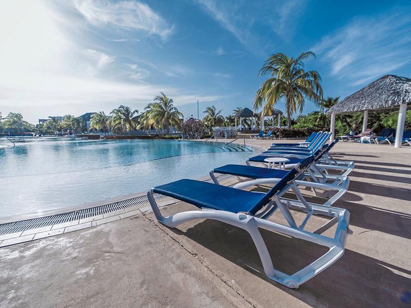 25F590D8FCCA64C6E9D13F548F55939B