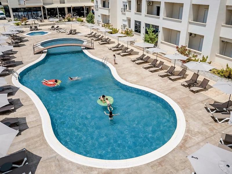 FFDC6A04982C3B34814C6BCAA2AB1786