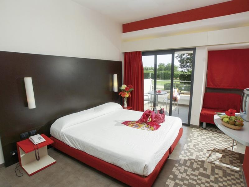 F70EF744A9EB01F3A183EBFC57C9529D