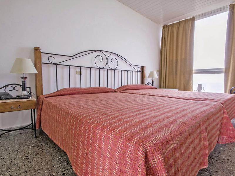 70E928D0874E2F71D4CA626E9511AA18