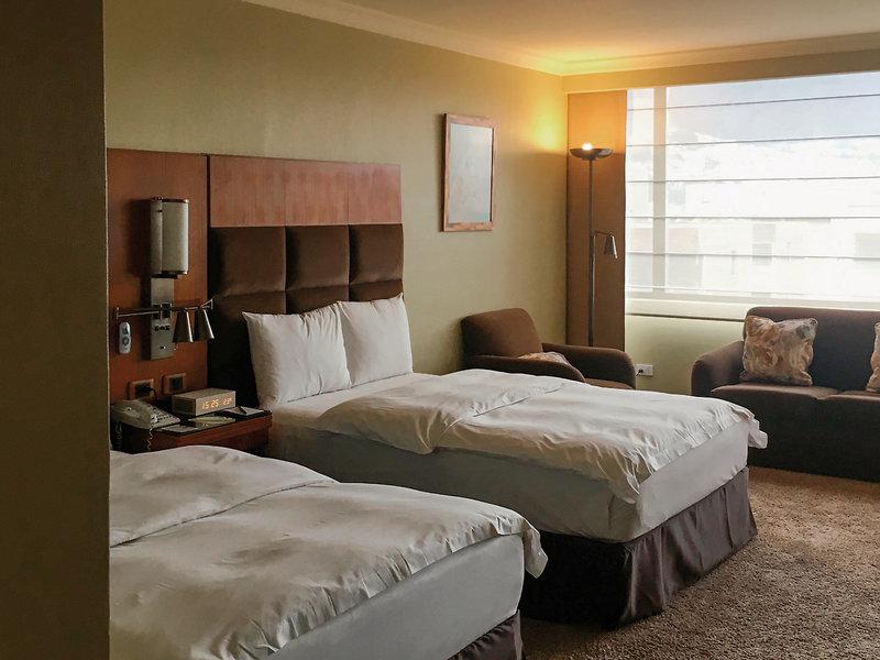 37796C9E447D9C7866B37A3E543A856D