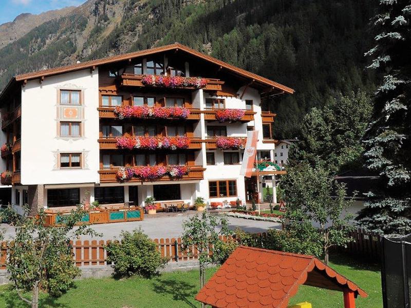 542F7C6AD7E15C0B3D61A36BAC77775A