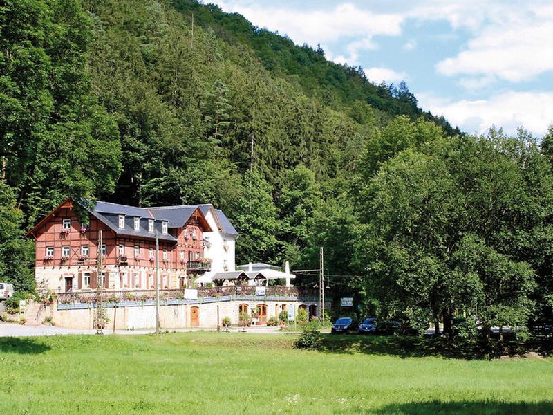 8CDD8A328B0BD97DFCF10E28A27863F7