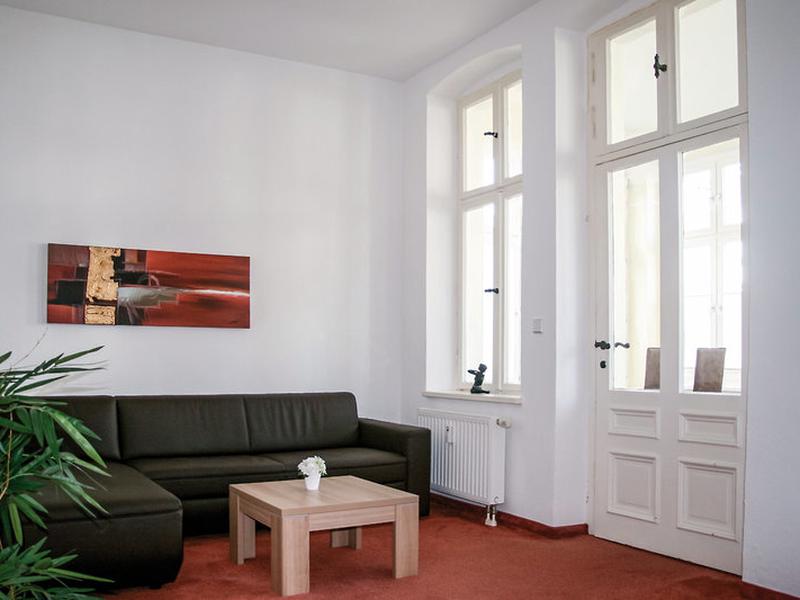 332330286710D9FA7DEEDB9C82BC5476