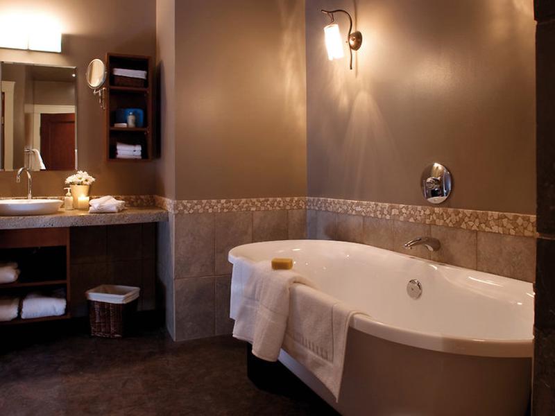 7E6A49F8C8592BFFB1D38D12598C7899