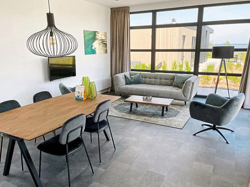 5AC4462A6D2F38226A6CE2353615649E