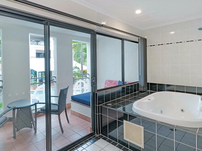 59FBA8A2E6E8EA6DC4E584363D5E3A75