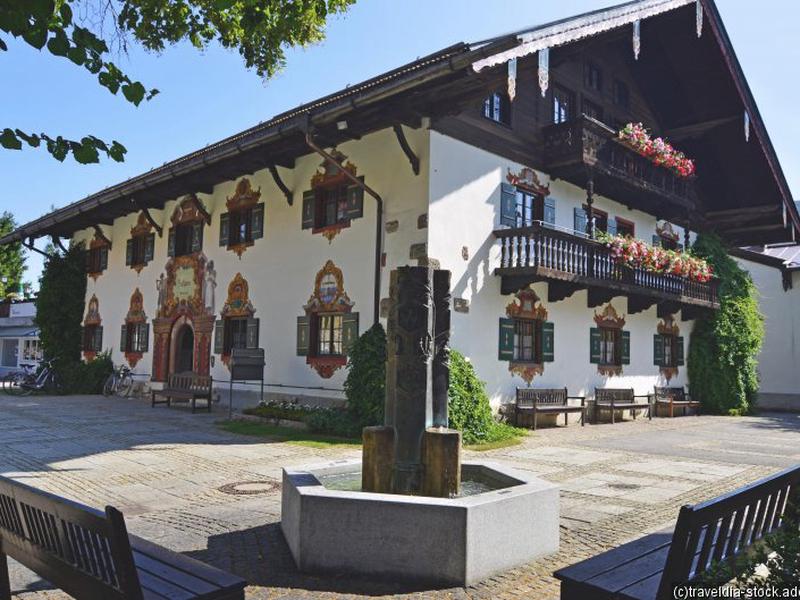 A9D9ED6EBEF122951B895967081240AD