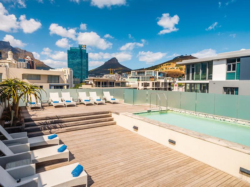 6563FEC2857D18E3AB882C8CD472C9F2