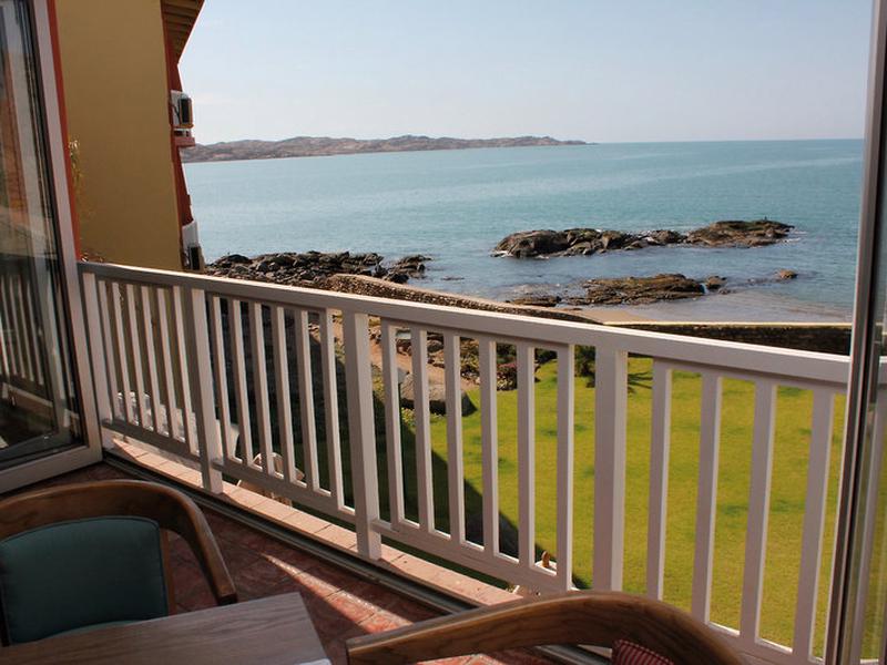 4AEB918E6FD9D30A68080B0B16E12B60