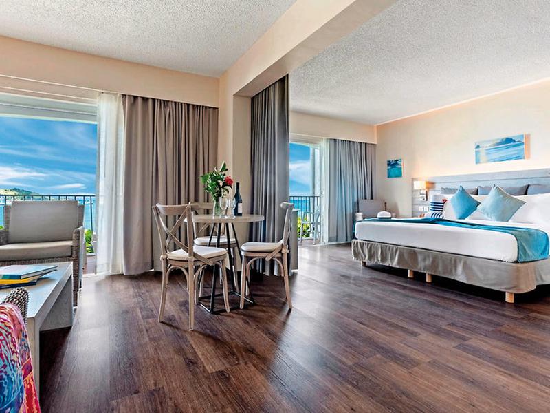 F425D140B86E035CD1B7C8D06F4A7DC7