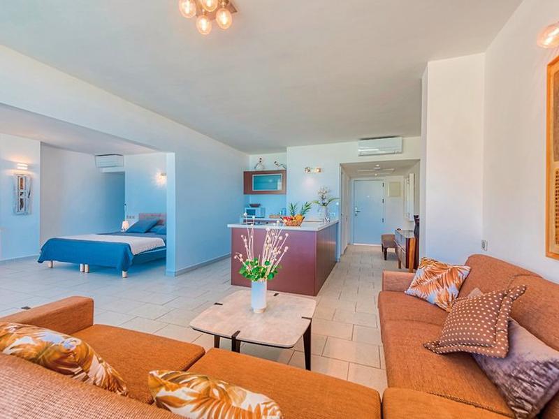 DBF4435981E6AF9AB6C0803D9ABF39E6