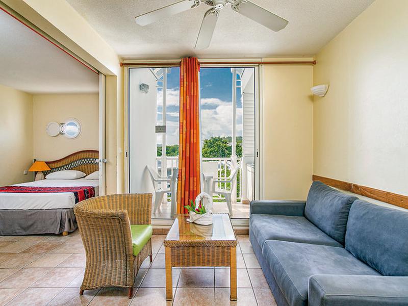 C744BAB24D70C9A7AFD6C6FEB86C618B