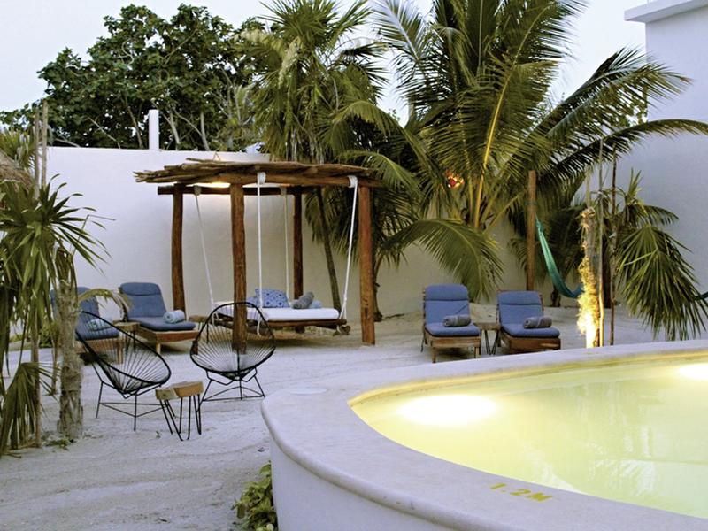 72D011FF935711F7A2F47A734180F722