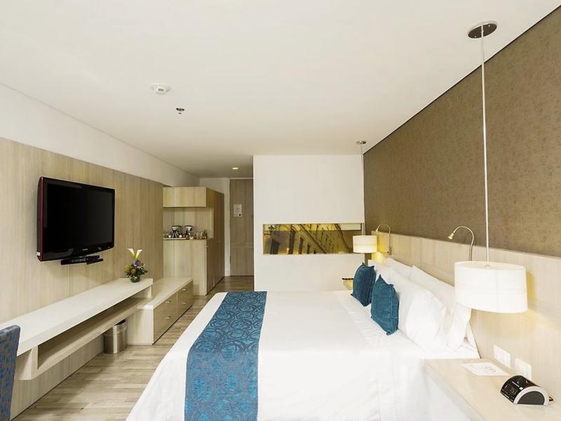 703C90DF844DE2915A17668A5EB1904A