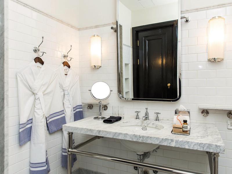 B3FACD7351629239E3FF308900882B78