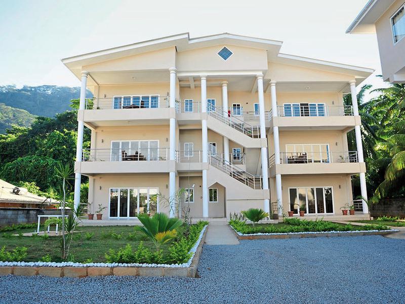 BBBDF90F943DF9F630C4E91A2CCC214F