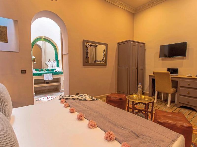 E9B31B8785E6DF1E2FDA9372FA1394E8