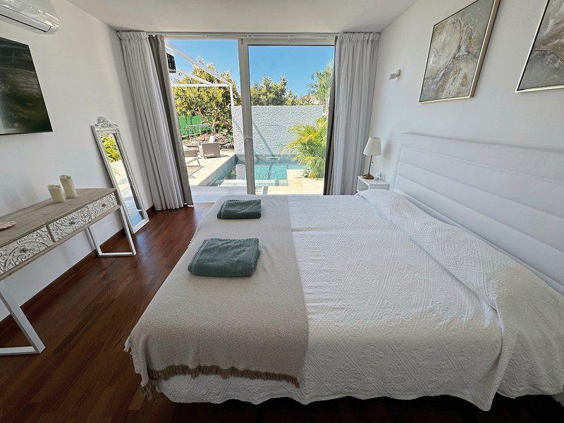 40DAE30D20FAEC8277798F302A4870F4