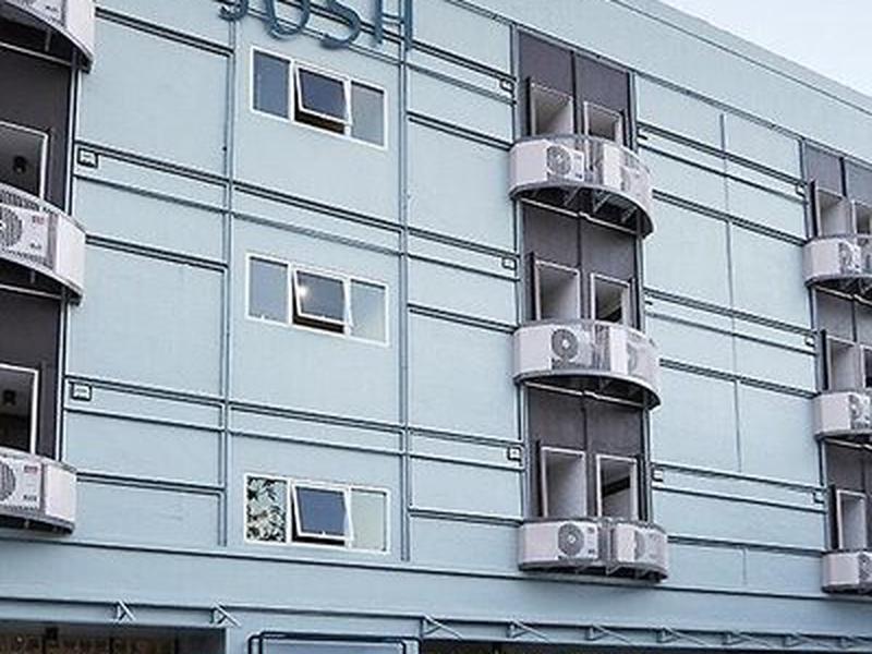 E0FBB87BD41AAF2C2CFC96833A8561C6