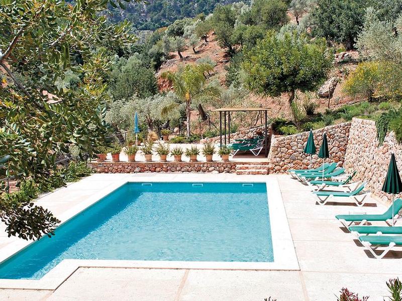 18FE3A6D7D445F5543988CC9FEDB7B28