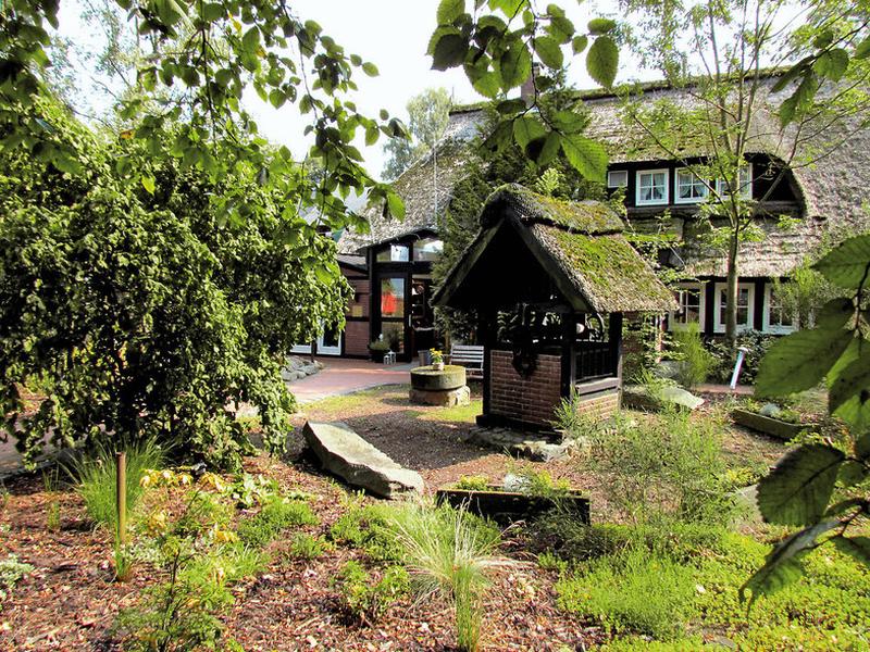 3F495A9382D2B7BEA7F39B0252D16C4B