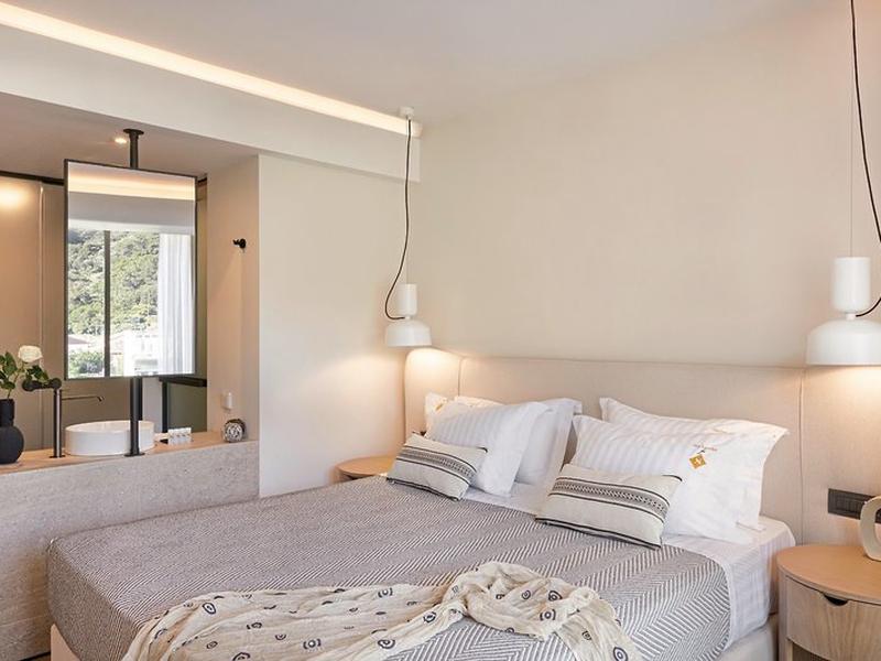 495C782DB7BF4C14080C189A8A88E016