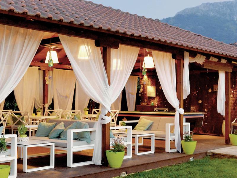 AEC06BB79B5AE60579FA6FDA509FB079