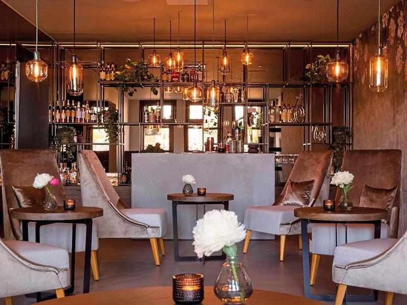 438155CAEF2E1A24B5D34C1C83836D28