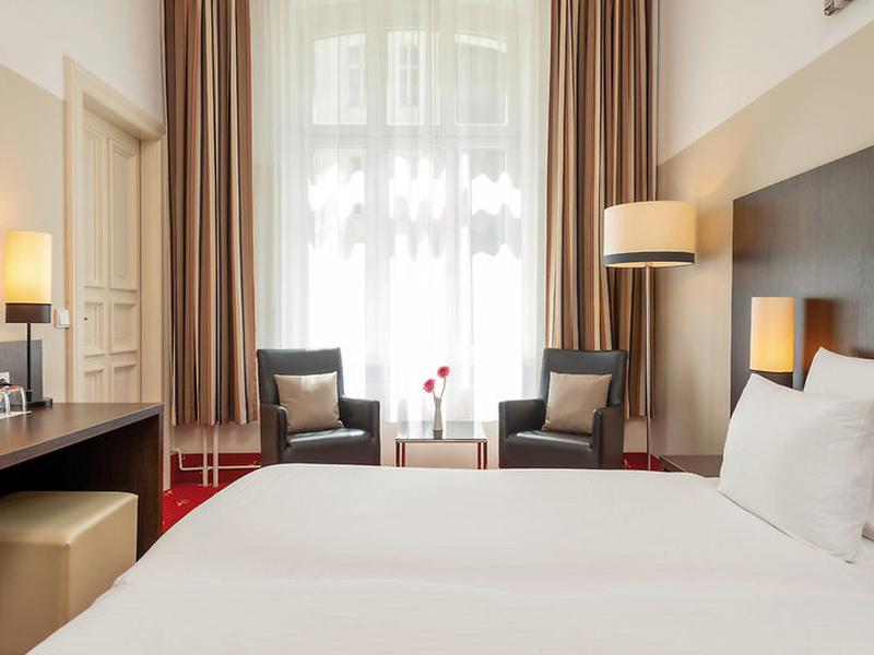 F927746985811575B4267FFCBE503C9E