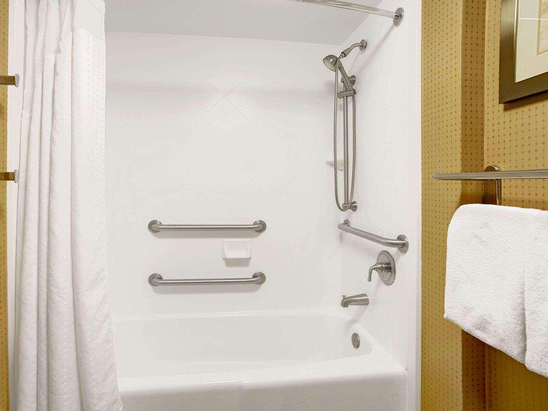 A12AF5FD06BD876A0D061F306B1BDCBB