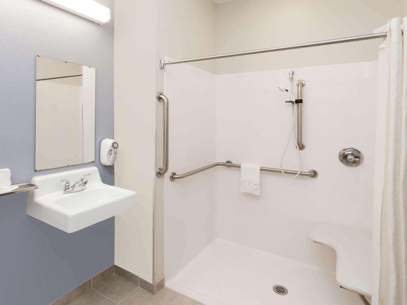 B61BA7DFA22491D16E48EC0315E6878D