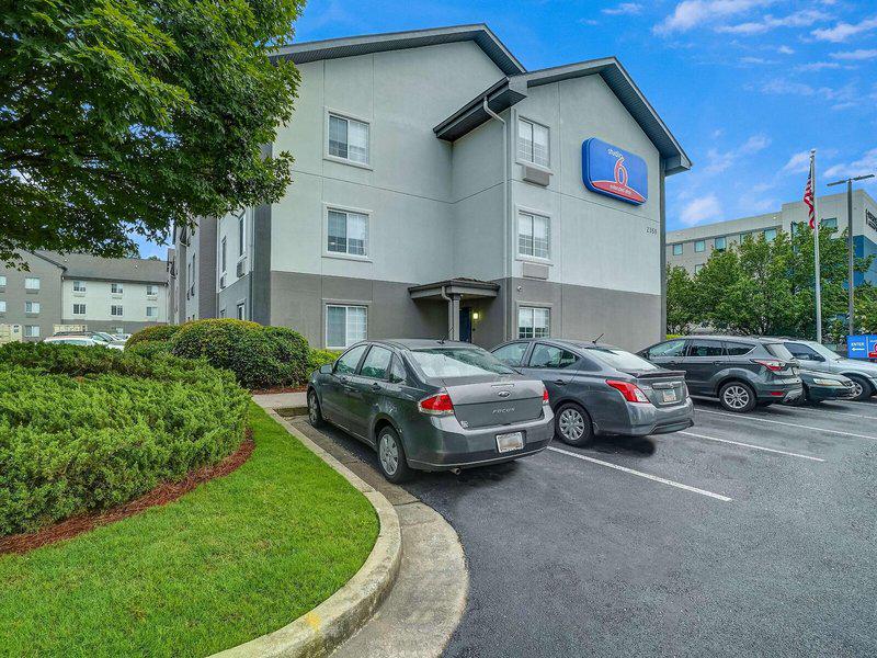 28B105B696A6EE27F25AE2F62575DC65