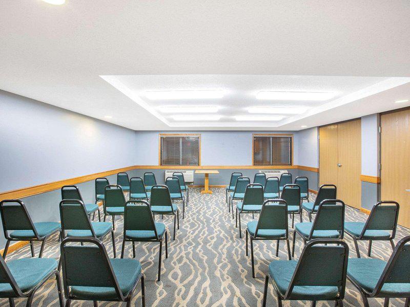 FB413E796C3F5B3FB55003305987A724