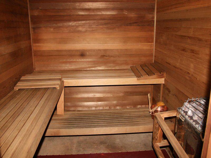 EBE568DD11C8182A42A76A3D79BBC2B9