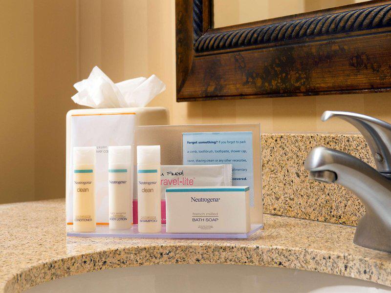 FD7BFD78C25722B1D81030A1120213B5