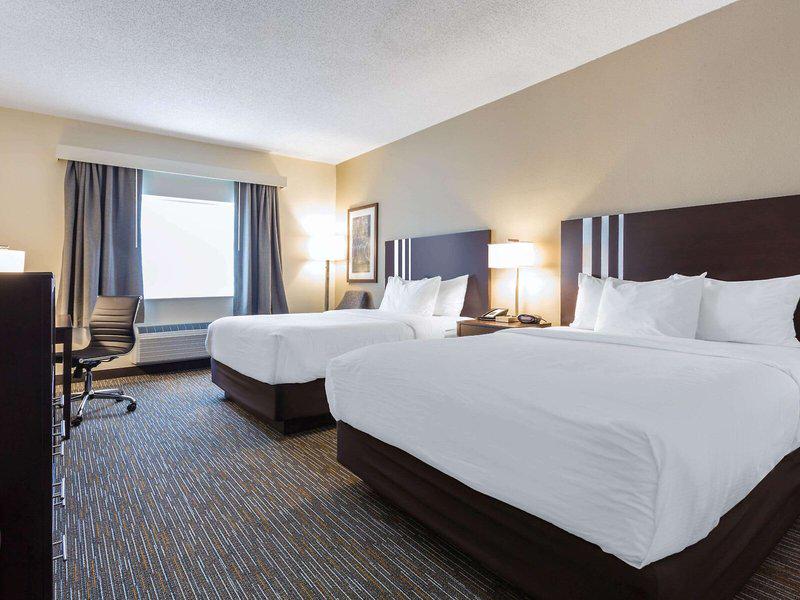 AE869ECBDFE44AD8F51B795116D08414