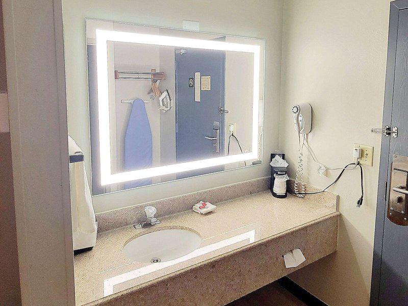 1472C8D9ED9A7EA0E8F162065B312644