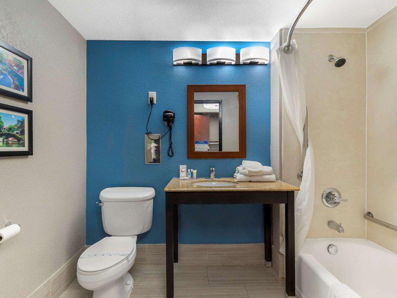 80677B8D2A3FE00311CCA0F3E912AD47