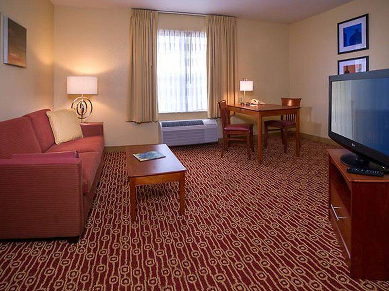 38826F2D18F3D572D324FFB85FCBA3E5