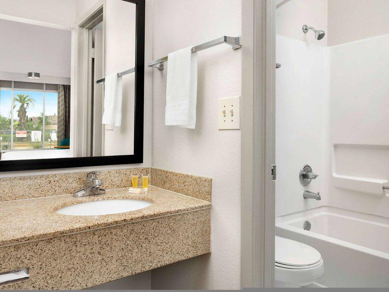 D55AA81BE60E7D9C1E276266DE868D71