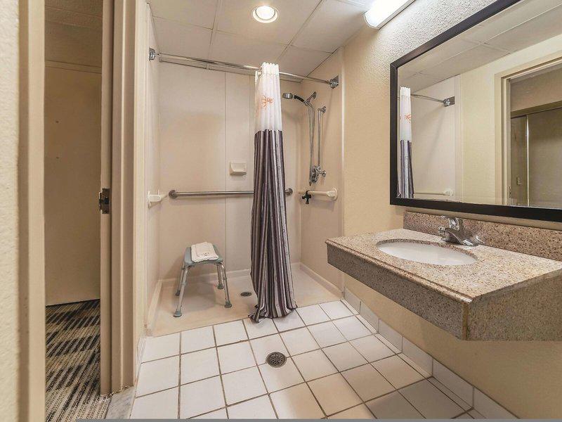 70EA5E71A0466D25EDF13B86B94C836B