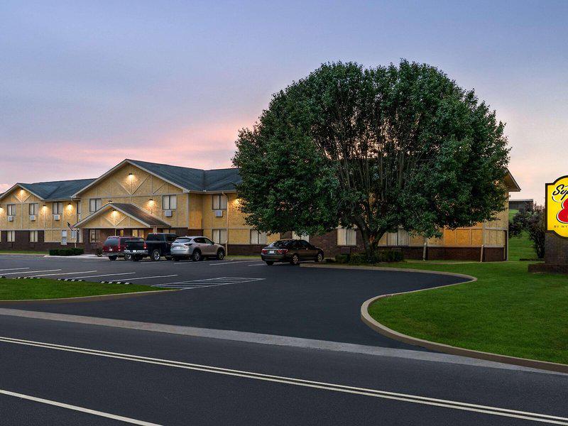 E5869E8BAC28D6F188A53538371B0306