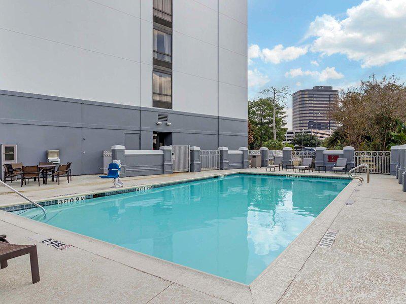 DFBF7DF64348456E6B552ECA5ED148C3