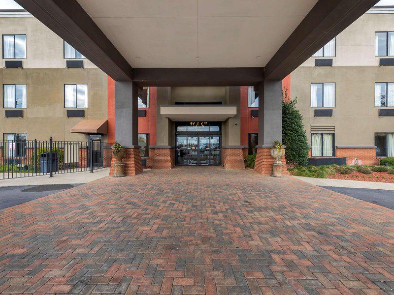 1800CAF704D1FC365D040B119B1EF055