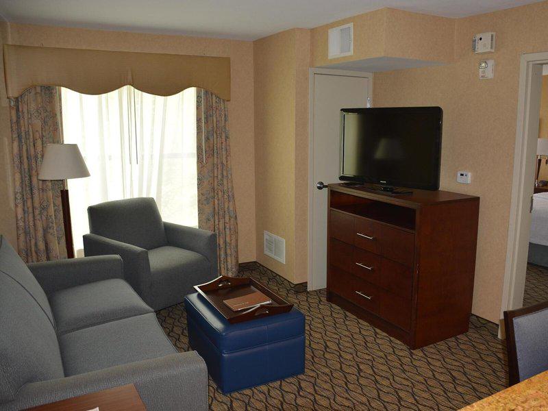 ADFA2618C6A401BEAF8E104557CA983F