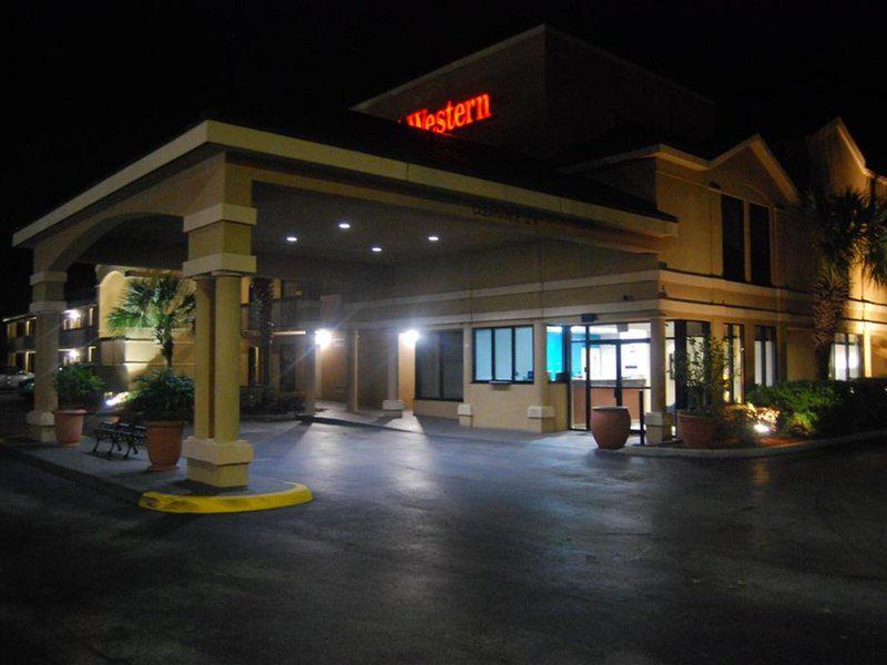 FFD48AADFAB5B309747FDE0D8E037D70