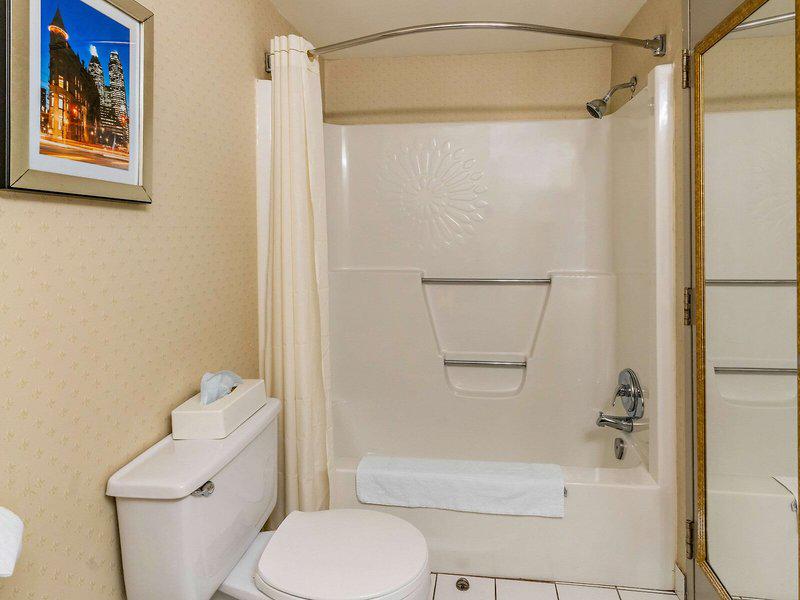 BC8EC9E4F00704D09BD177FFFC0D0F6A